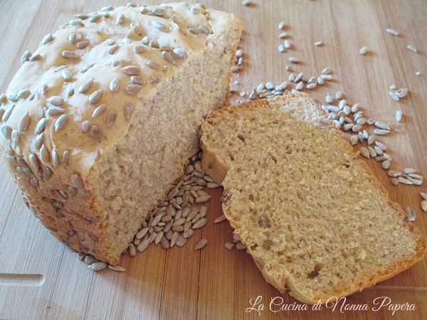 Pane con semi di girasole-La macchina del pane